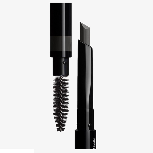 Chanel | STYLO SOURCILS WATERPROOF
Defining Longwear Eyebrow Pencil - Picture 3 of 4